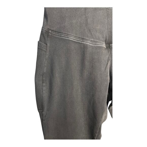 HALARA Charcoal Leggings with Pockets - Picture 7 of 11